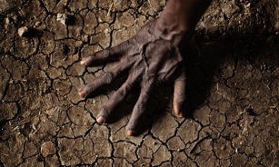 MDG--Parched-soil-in-the--014